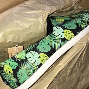 Native Verona Print Jiffy Black Shell White Pickle Foliage Shoes NIB